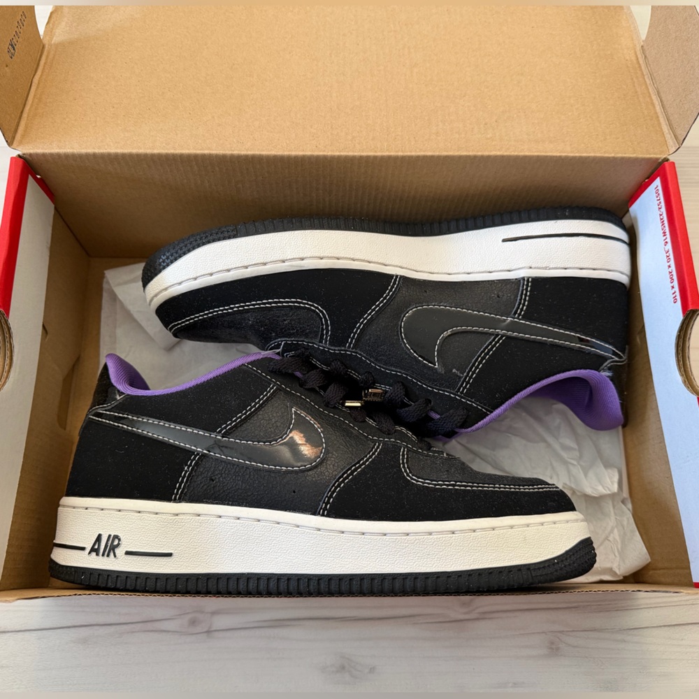 Nike Air Force 1 “World Champ - Lakers”
Black & Purple